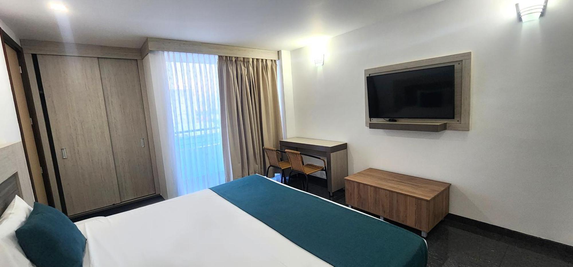 Hotel Be Suites Cali Exteriör bild